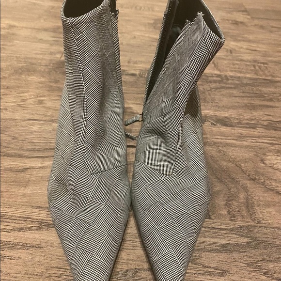 Brand new balenciaga boots, never worn, size 38.5 - Picture 1 of 7